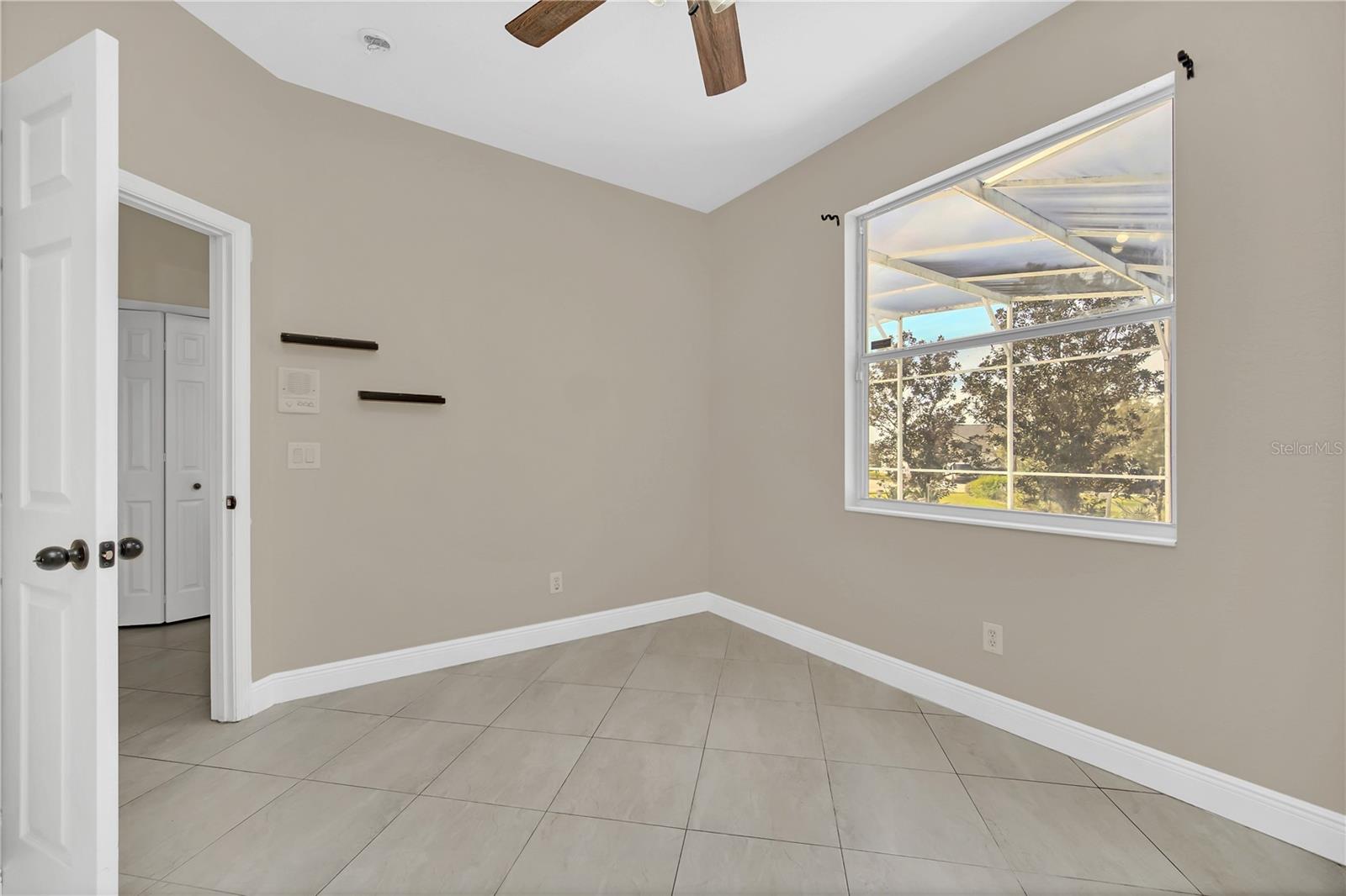 Image 29 of 47 For 409 Belfry Drive