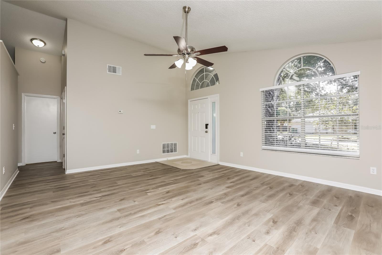 Image 3 of 16 For 3007 Beaumont Lane