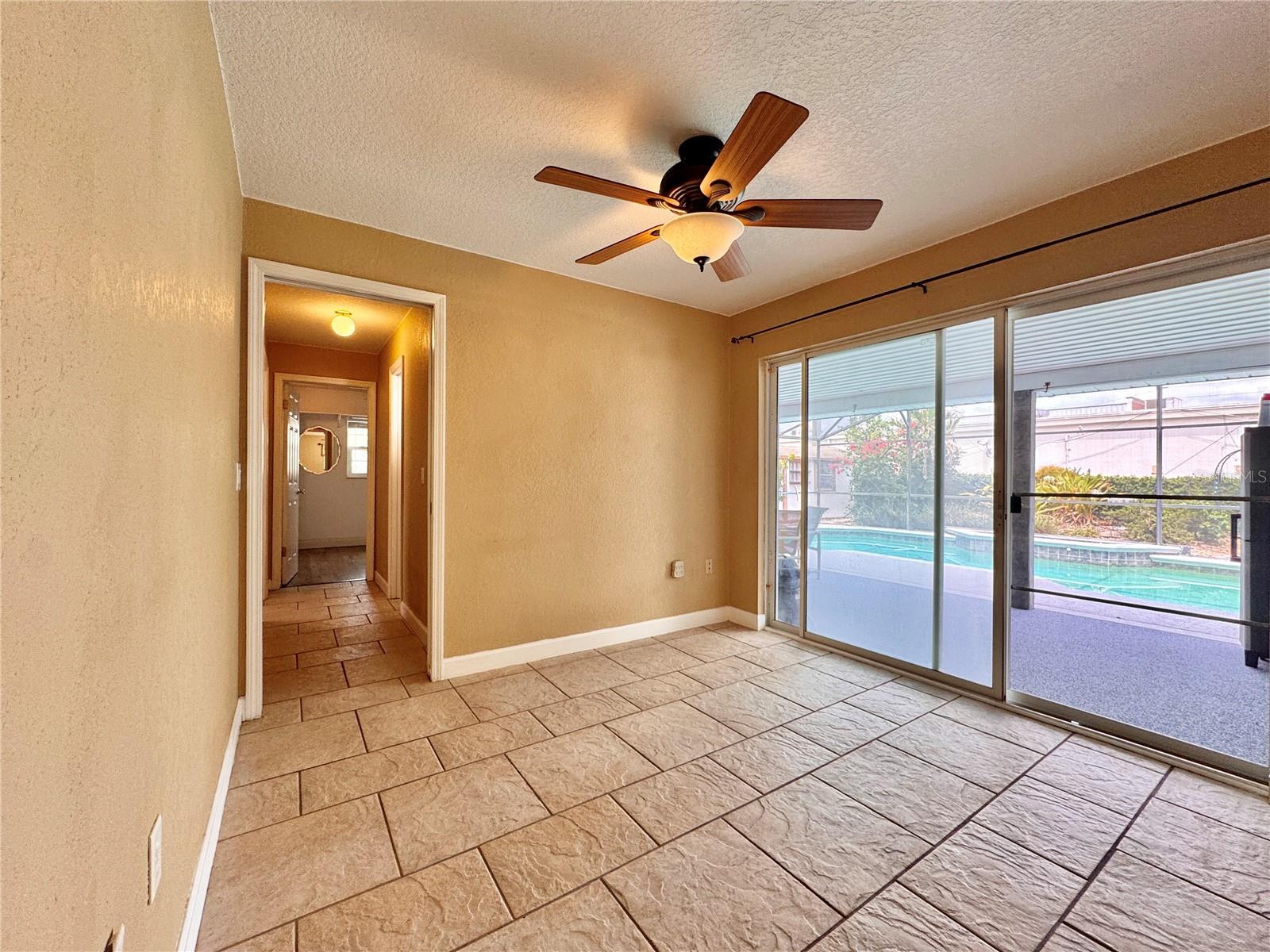 Image 21 of 54 For 3047 Suwannee Court
