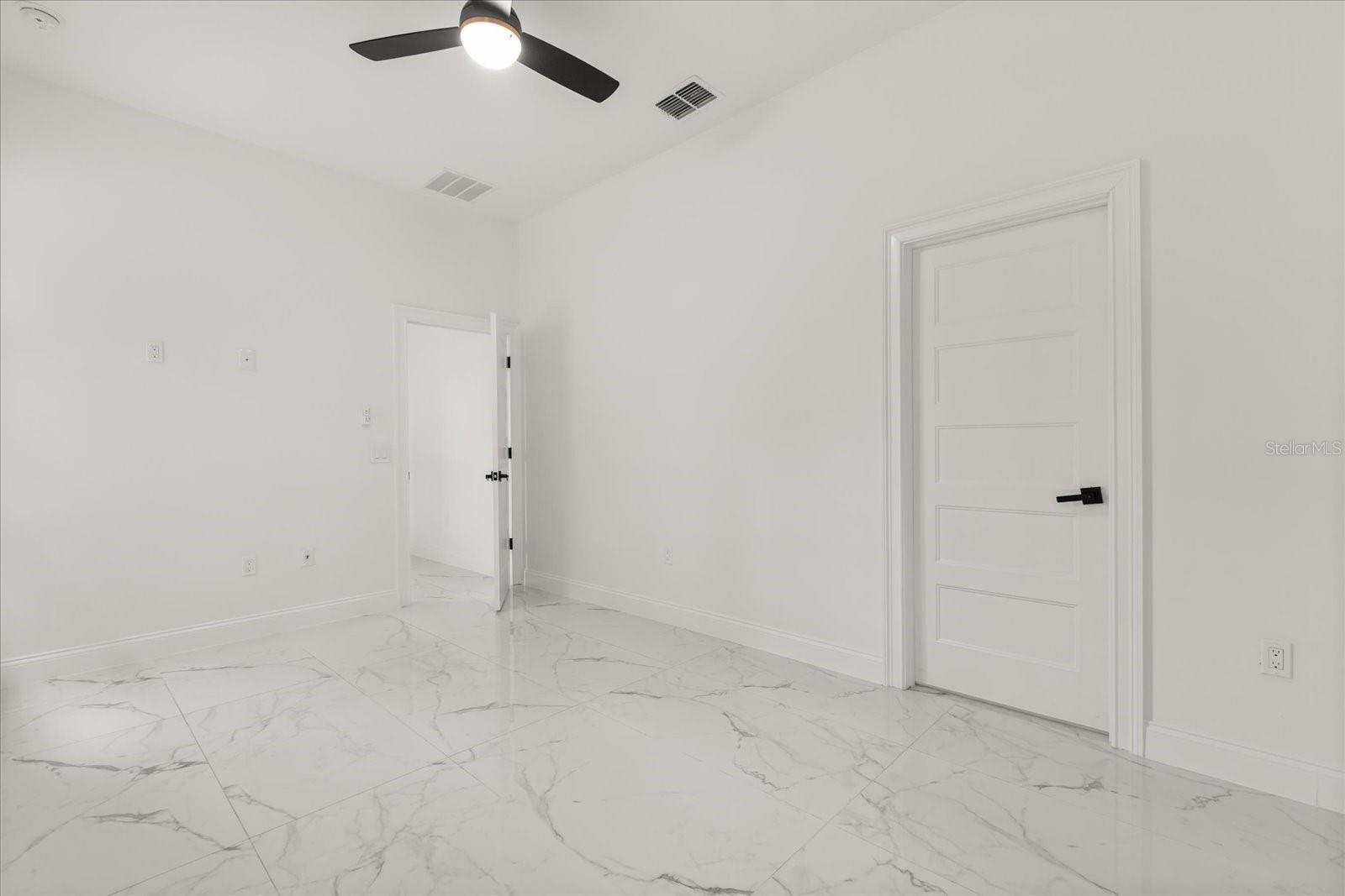 Image 20 of 33 For 16500 Magnolia Terrace Boulevard