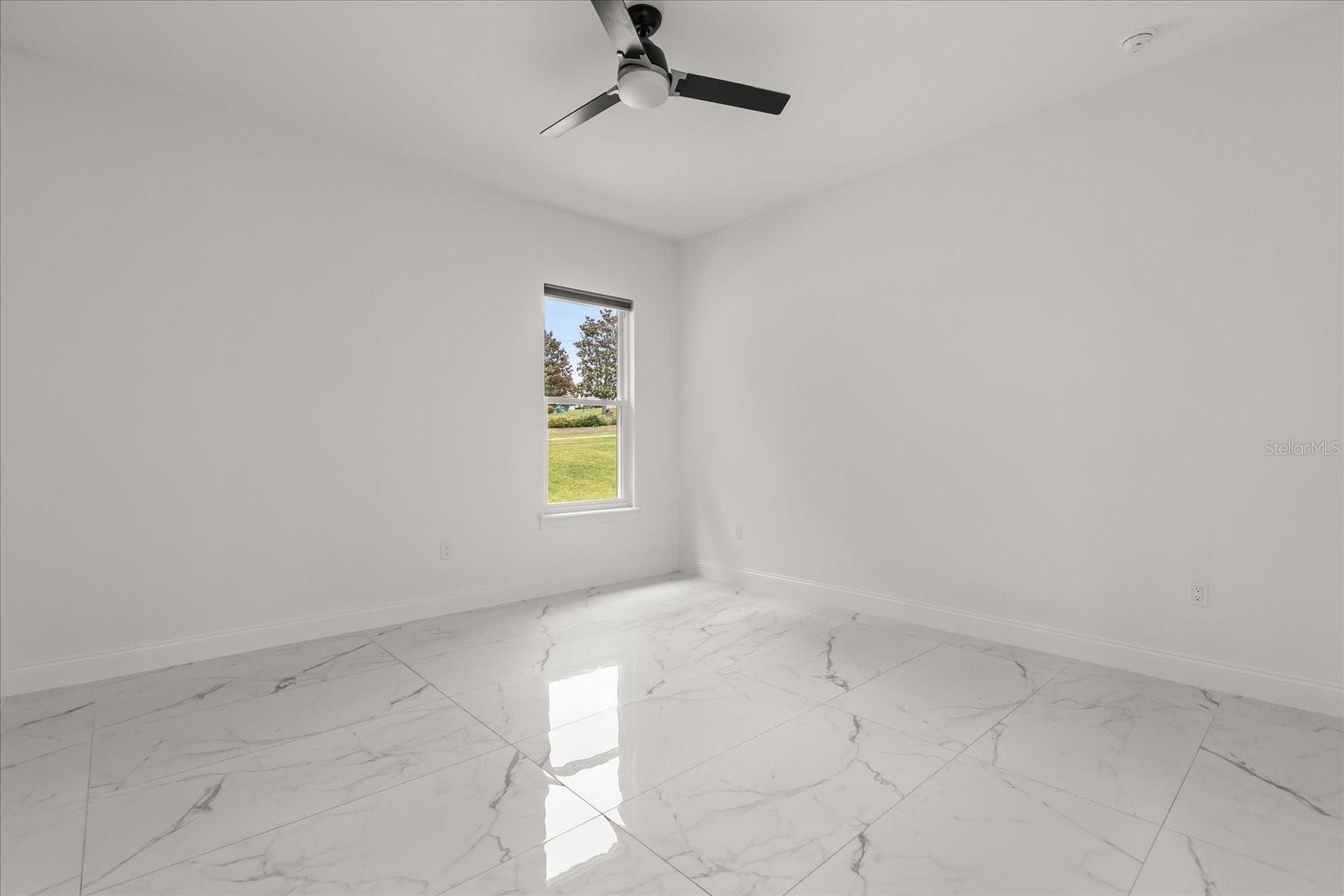 Image 23 of 33 For 16500 Magnolia Terrace Boulevard
