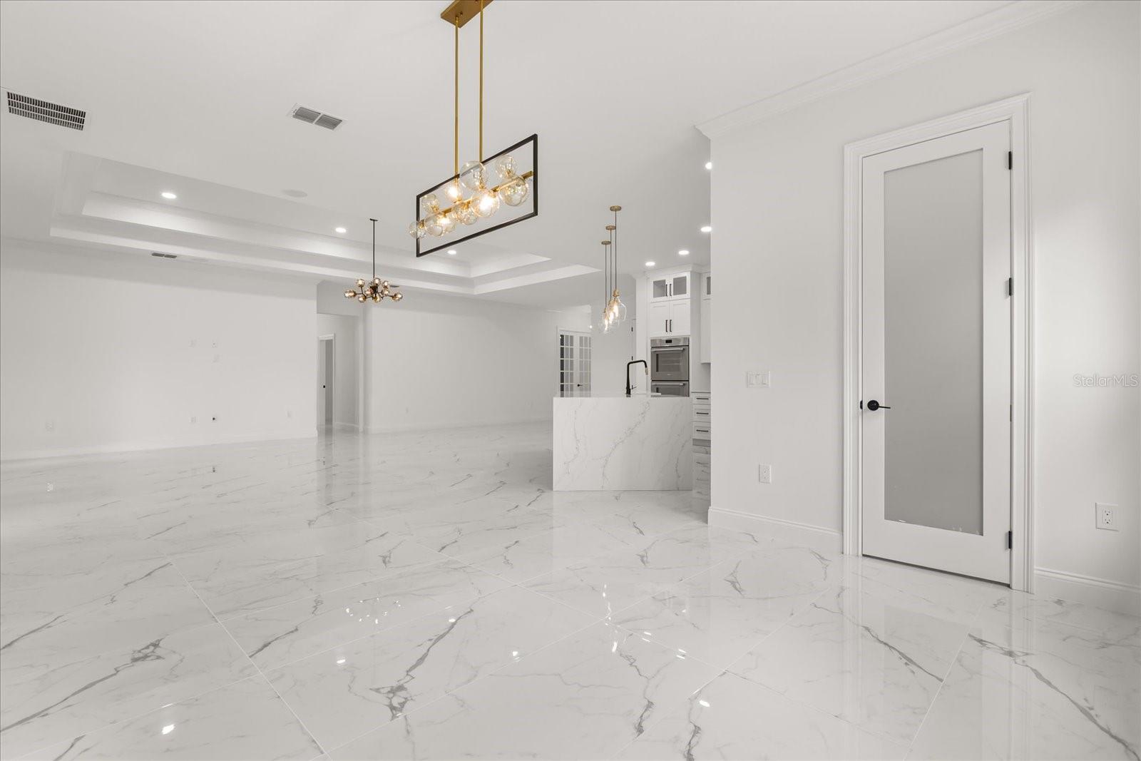 Image 9 of 33 For 16500 Magnolia Terrace Boulevard