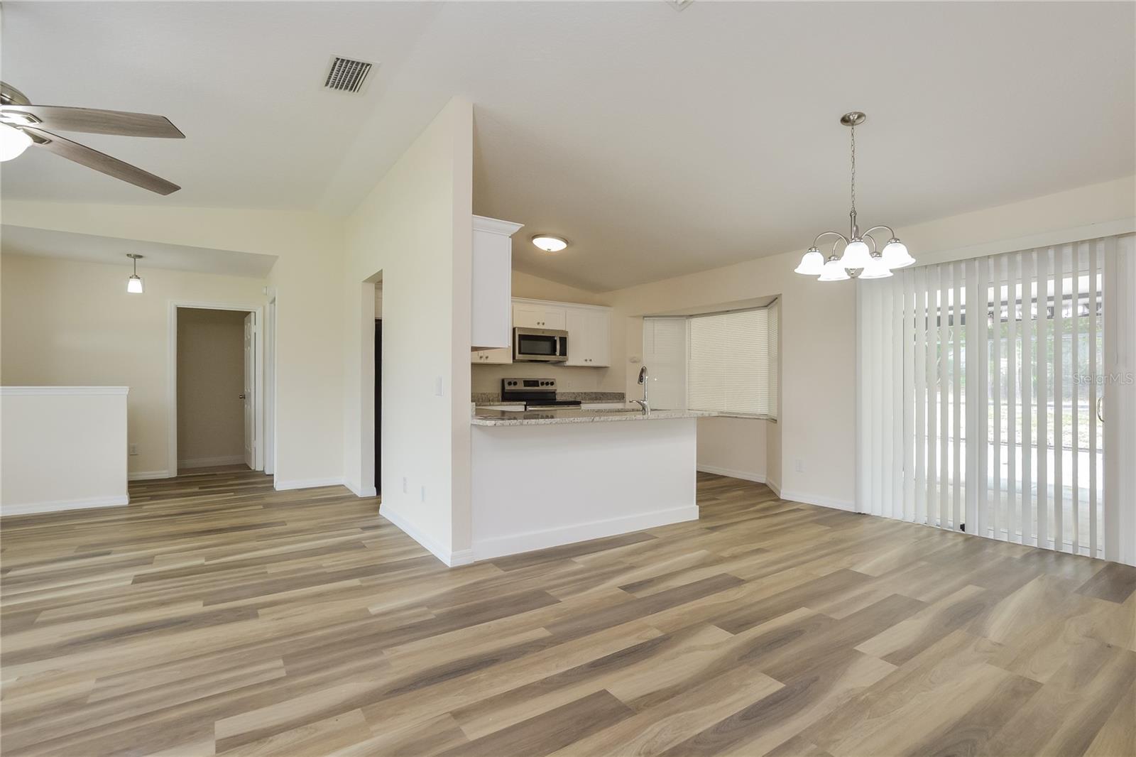 Image 6 of 16 For 245 Williams Avenue