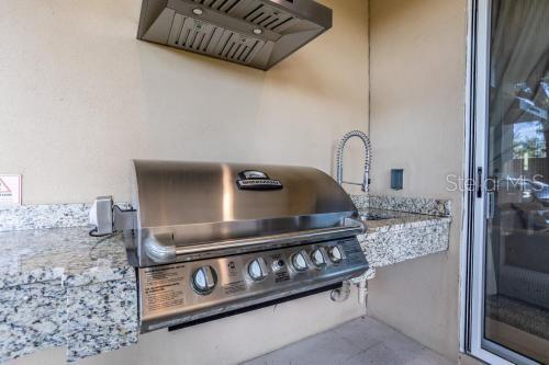 Image 15 of 44 For 7672 Amazonas Street