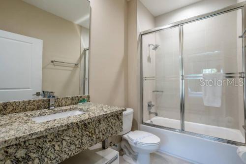 Image 19 of 44 For 7672 Amazonas Street