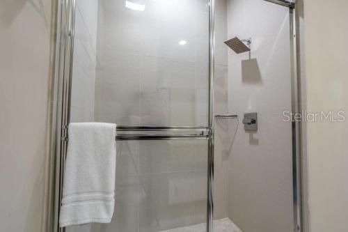 Image 22 of 44 For 7672 Amazonas Street
