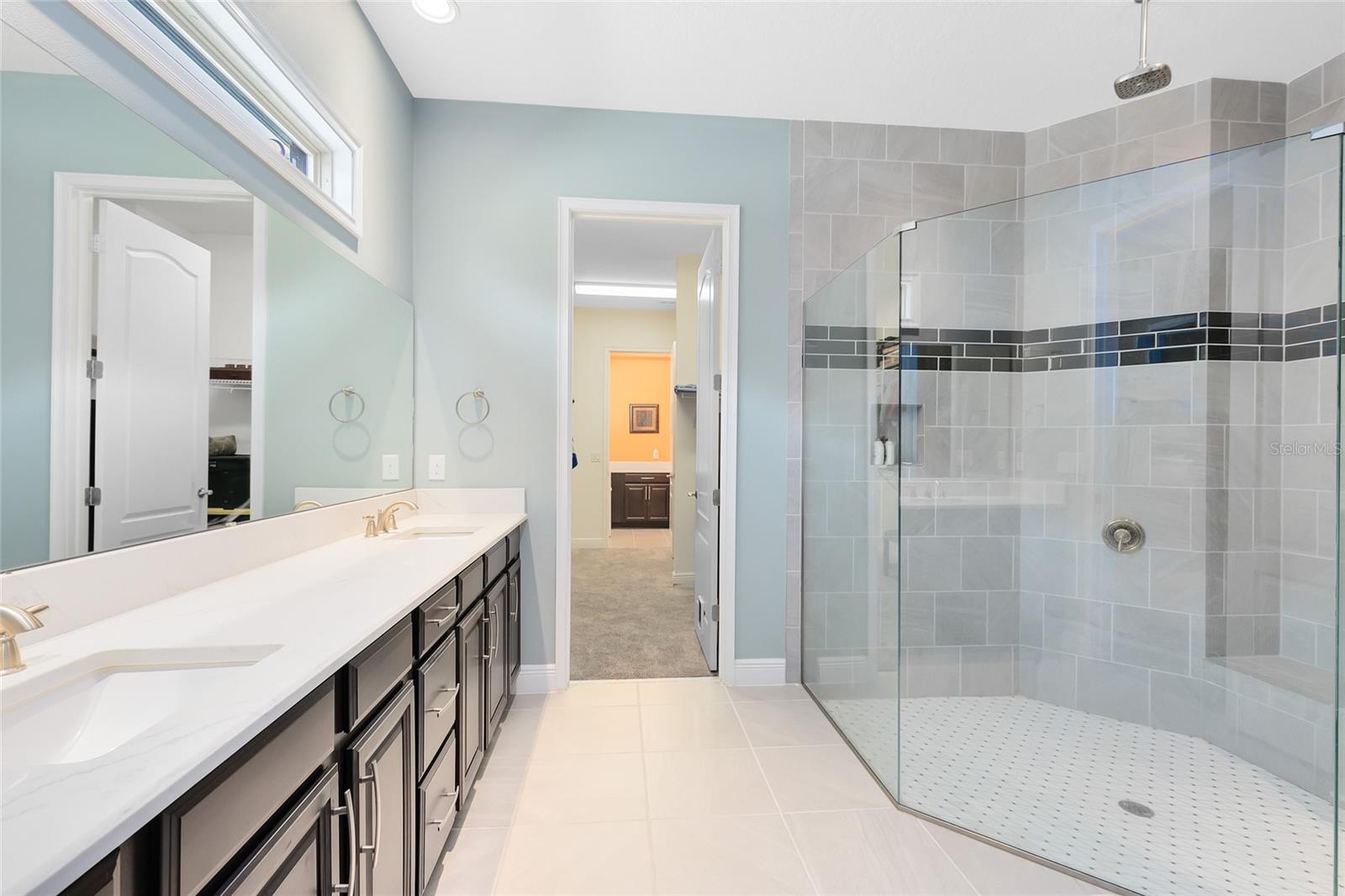 Image 15 of 52 For 10233 Henbury Street