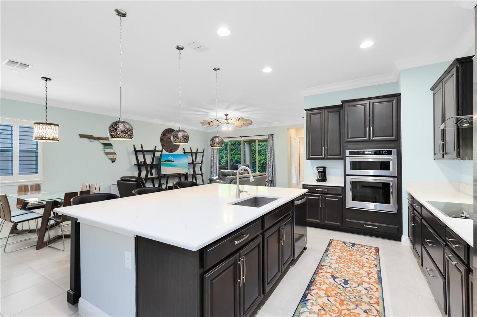 Image 3 of 52 For 10233 Henbury Street