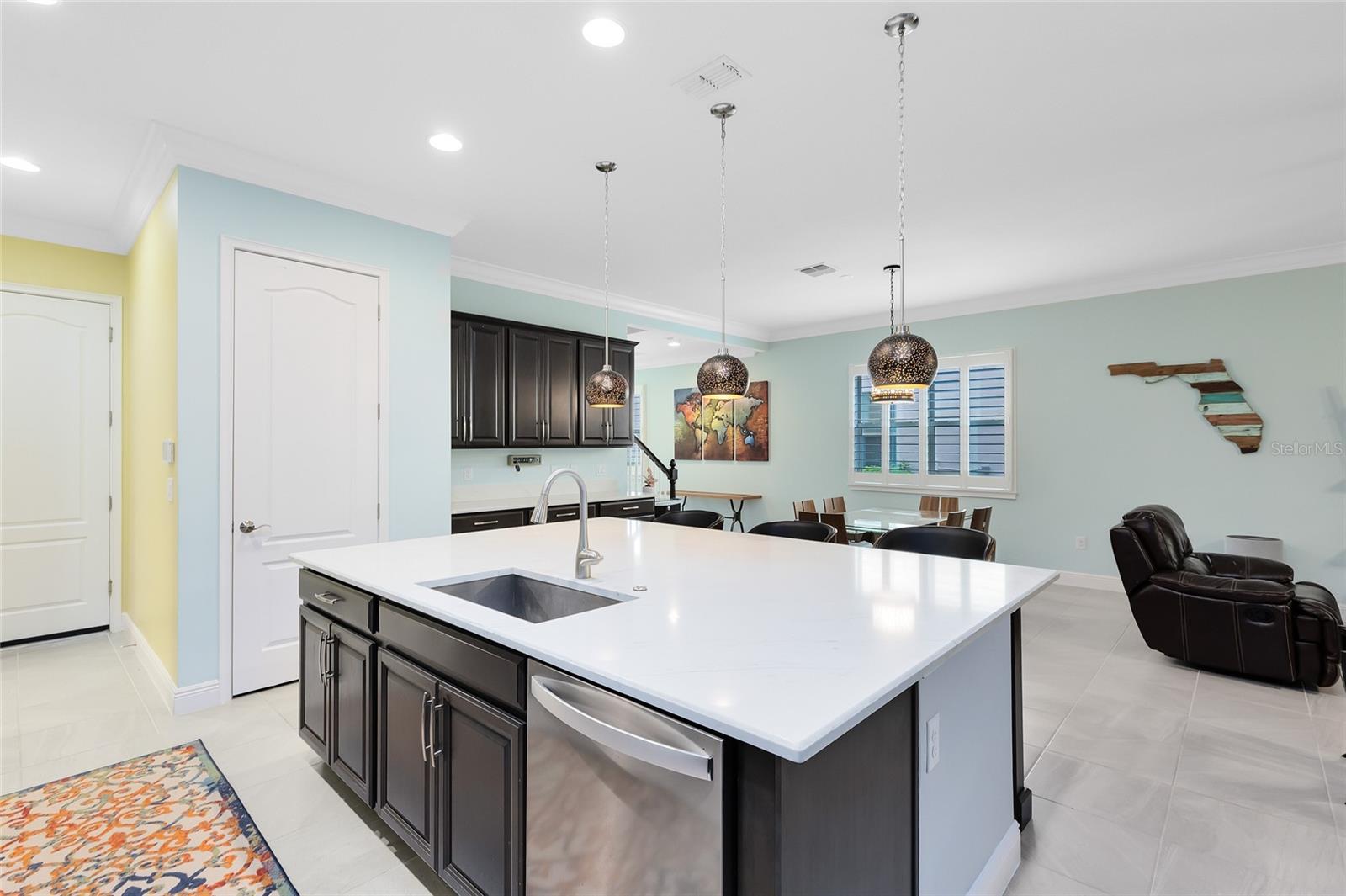 Image 4 of 52 For 10233 Henbury Street