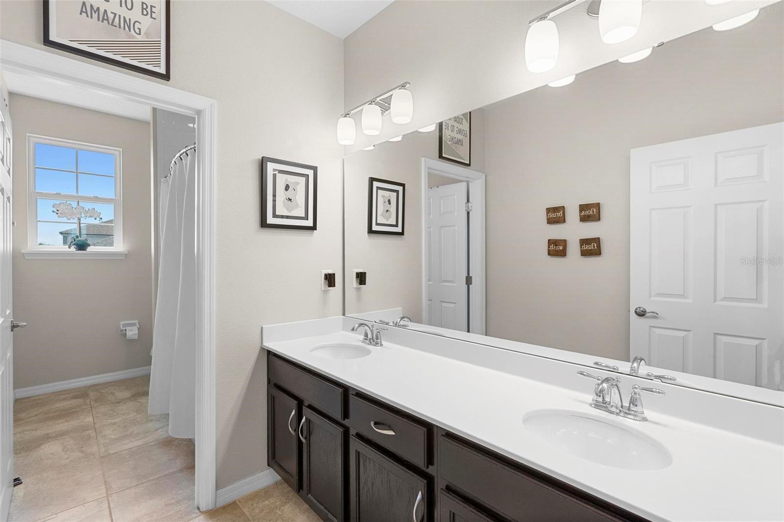 Image 34 of 52 For 3008 Cardillino Way