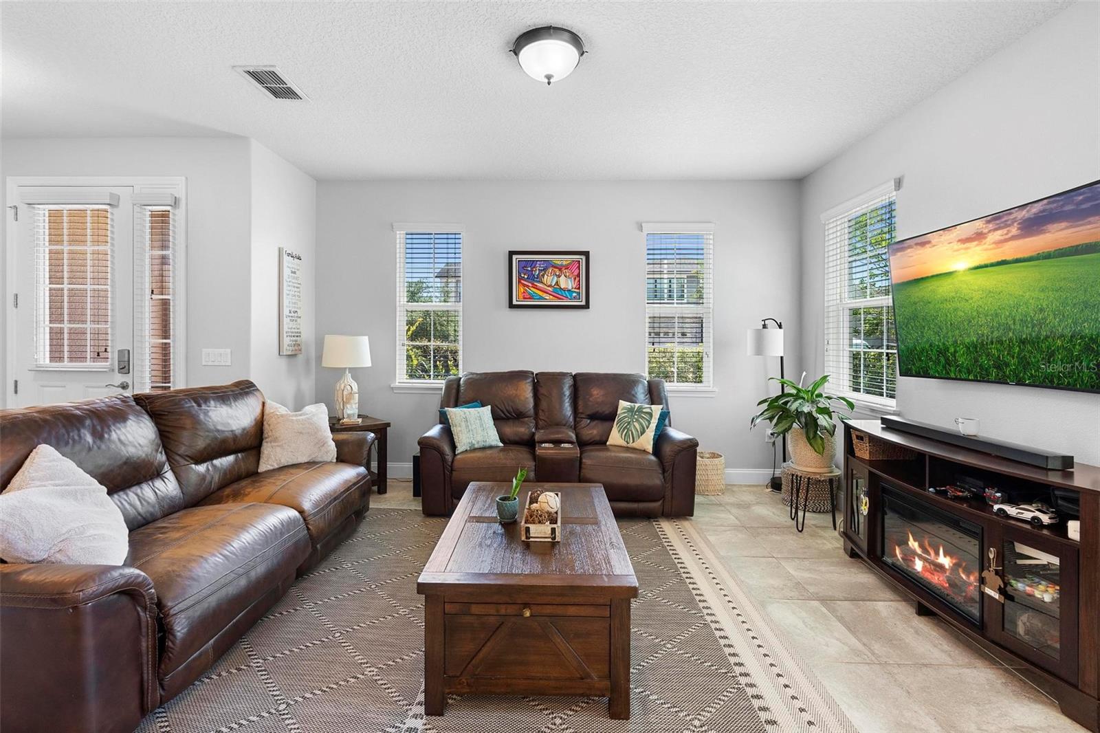 Image 7 of 52 For 3008 Cardillino Way
