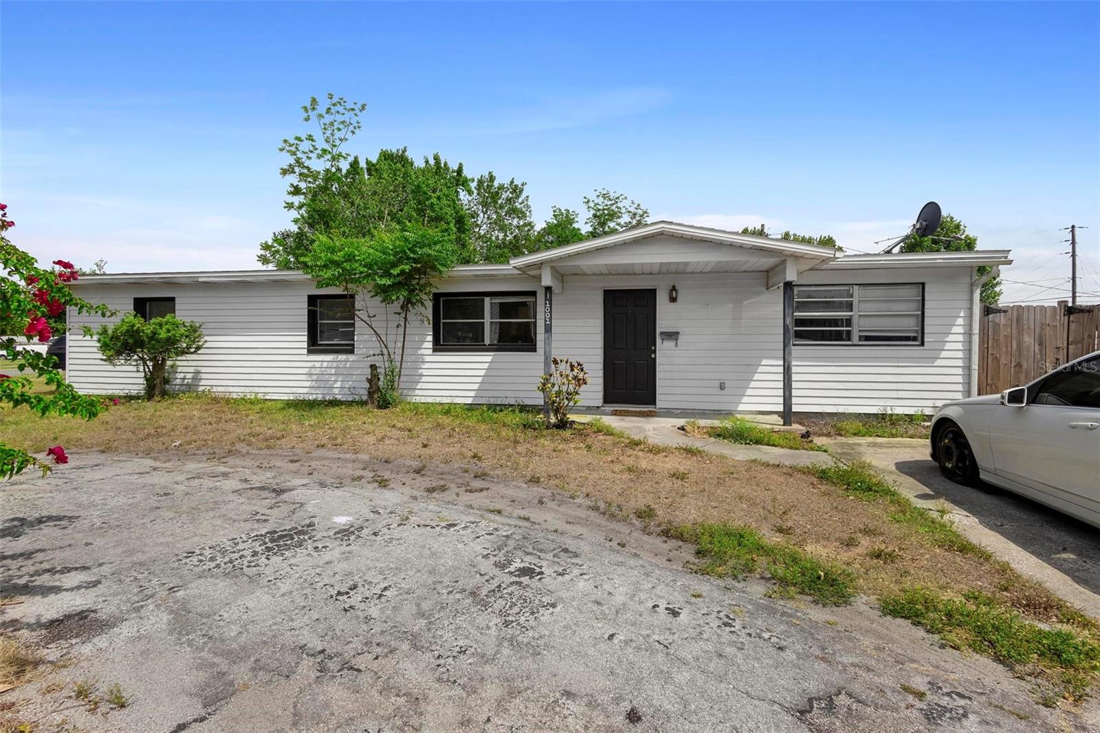 Image 3 of 26 For 1001 Buttercup Lane