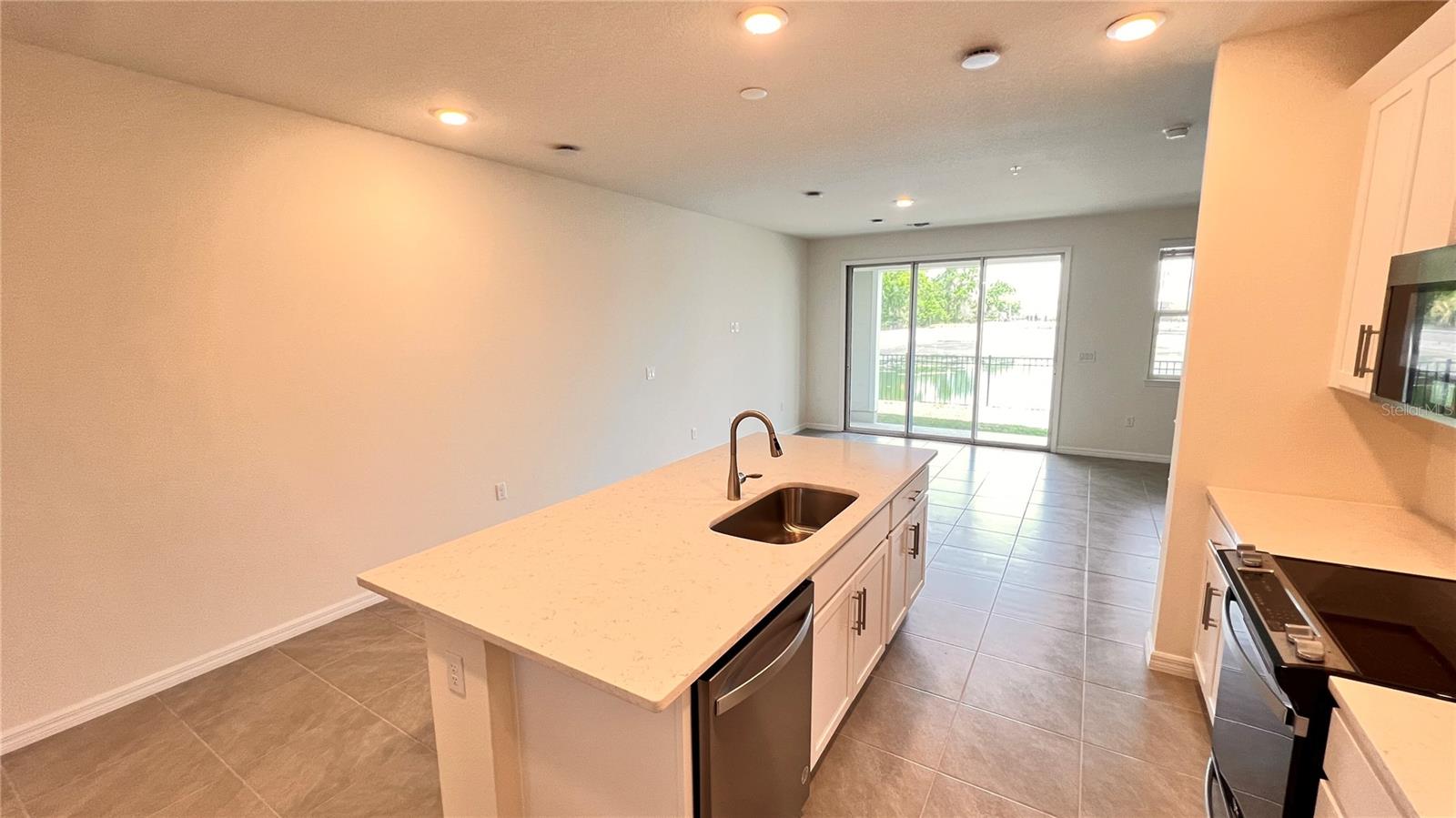 Image 11 of 39 For 614 Southern Edge Way