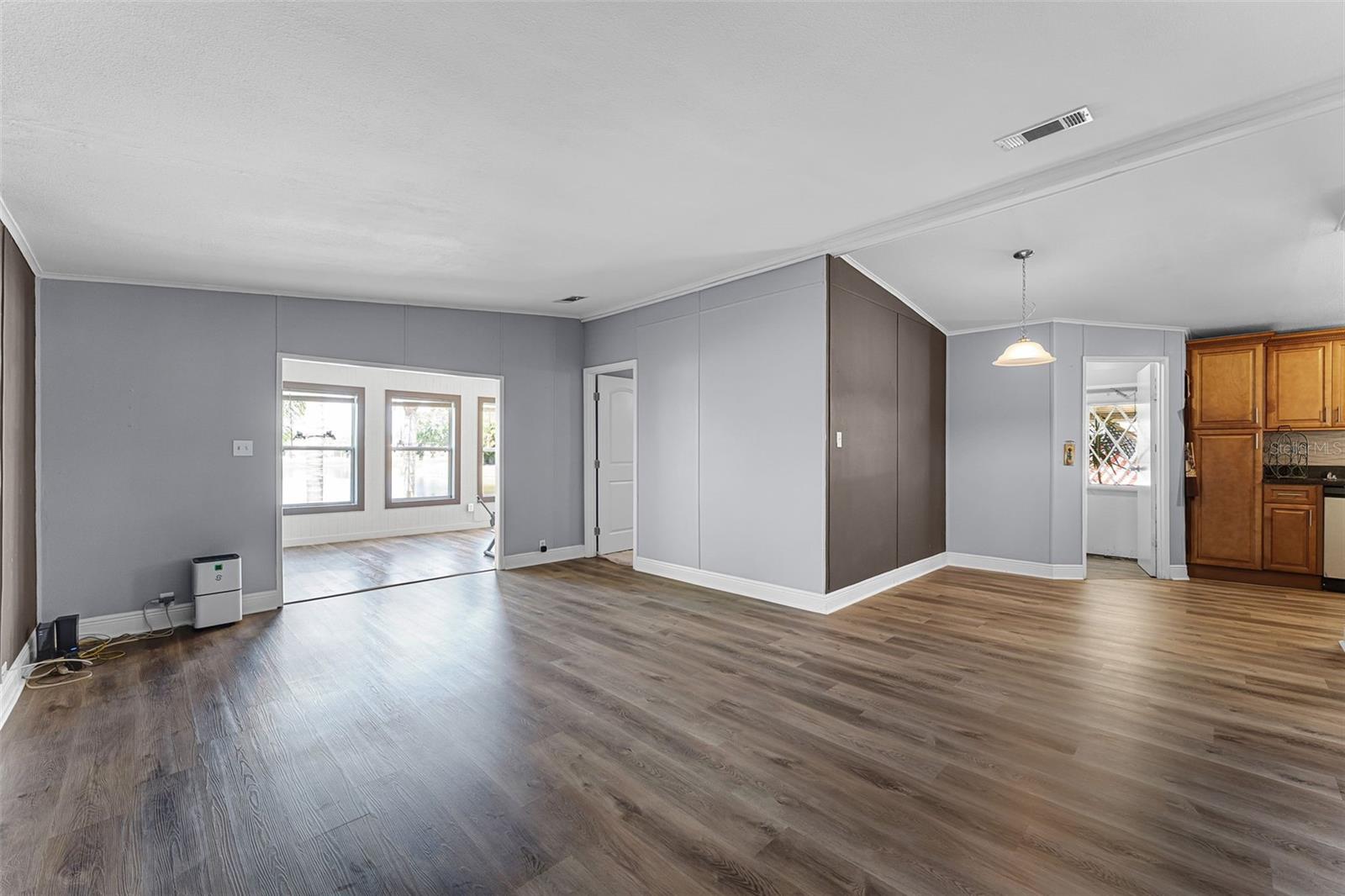 Image 15 of 53 For 2631 Mcdaniel Drive