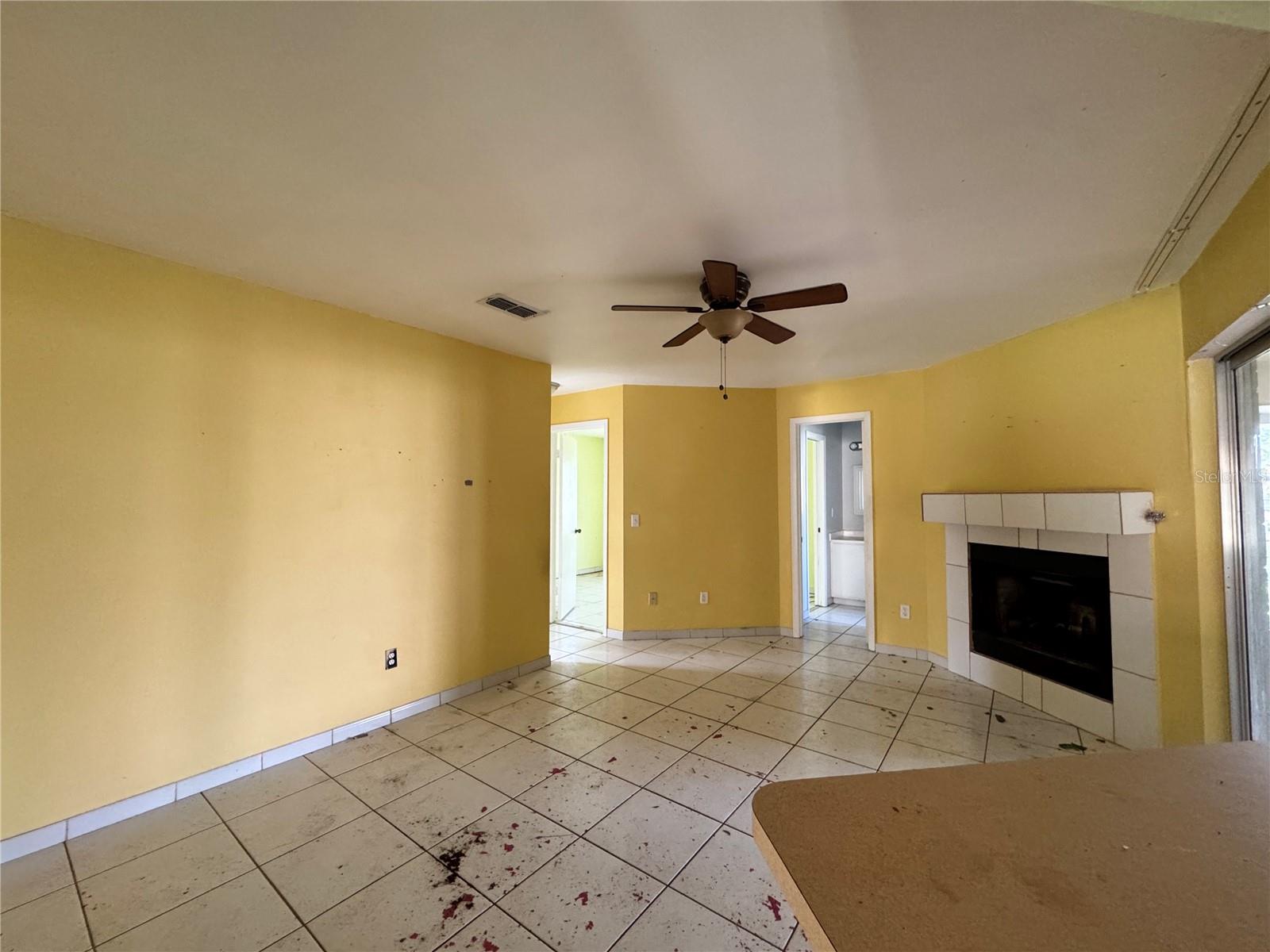 Image 10 of 25 For 132 Acapulco Drive