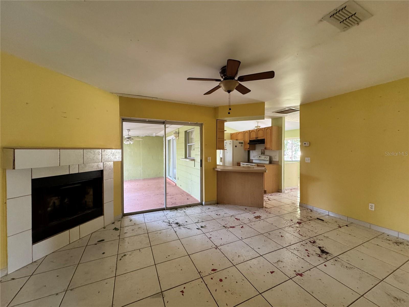 Image 11 of 25 For 132 Acapulco Drive