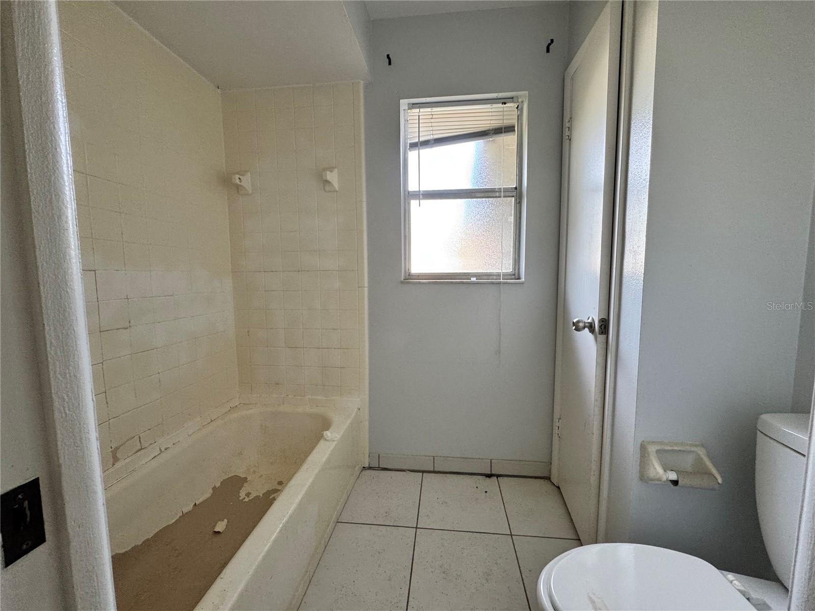 Image 15 of 25 For 132 Acapulco Drive