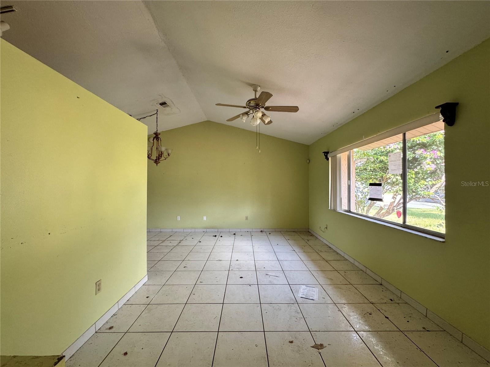 Image 3 of 25 For 132 Acapulco Drive