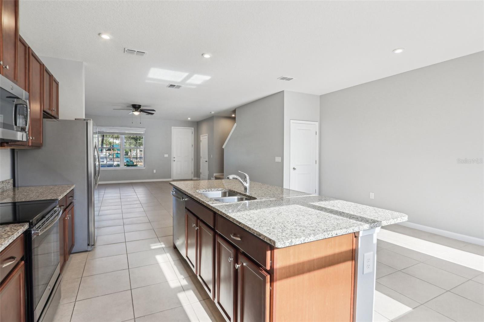 Image 14 of 26 For 6013 Blue Lily Way