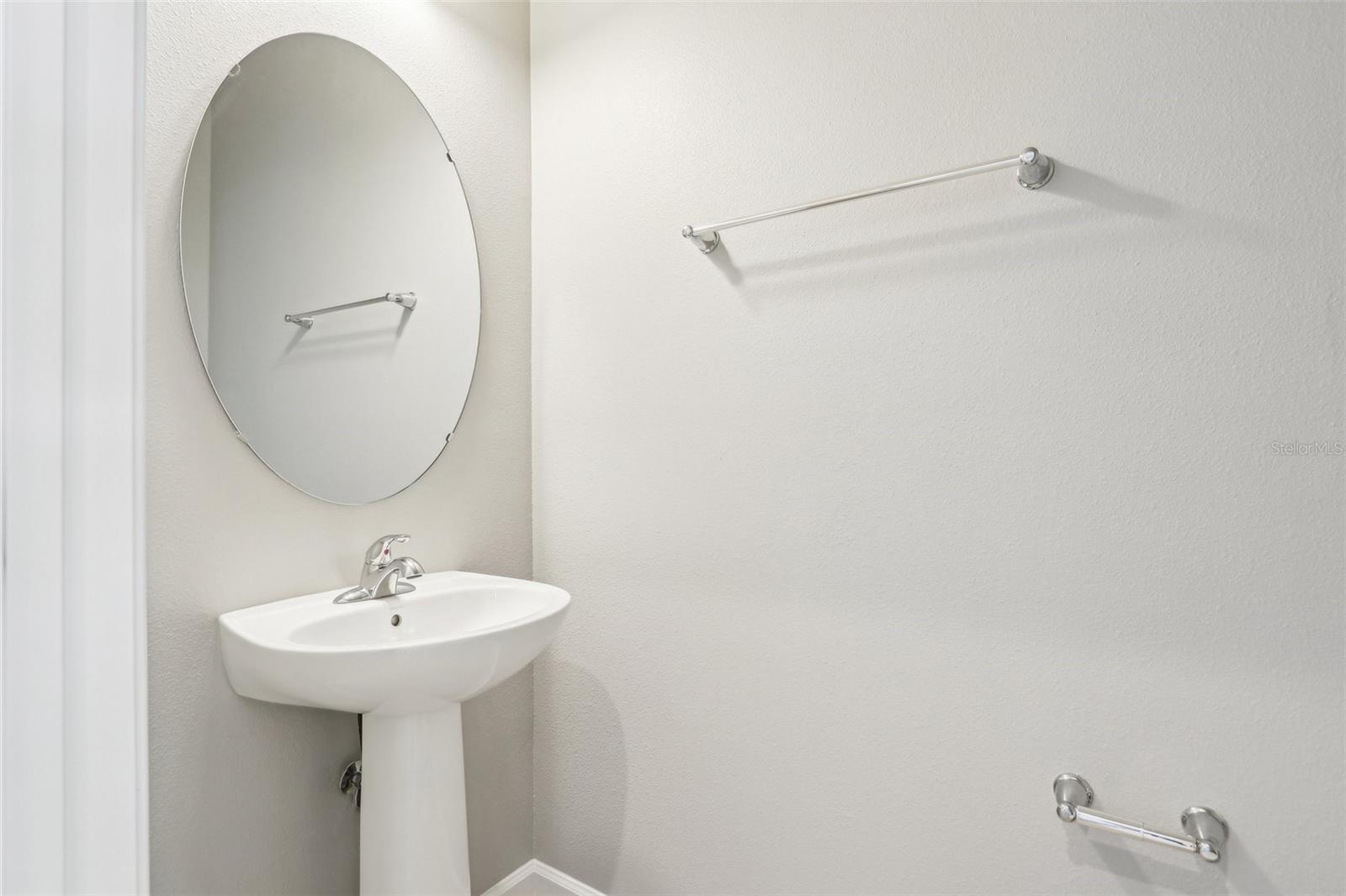 Image 16 of 26 For 6013 Blue Lily Way