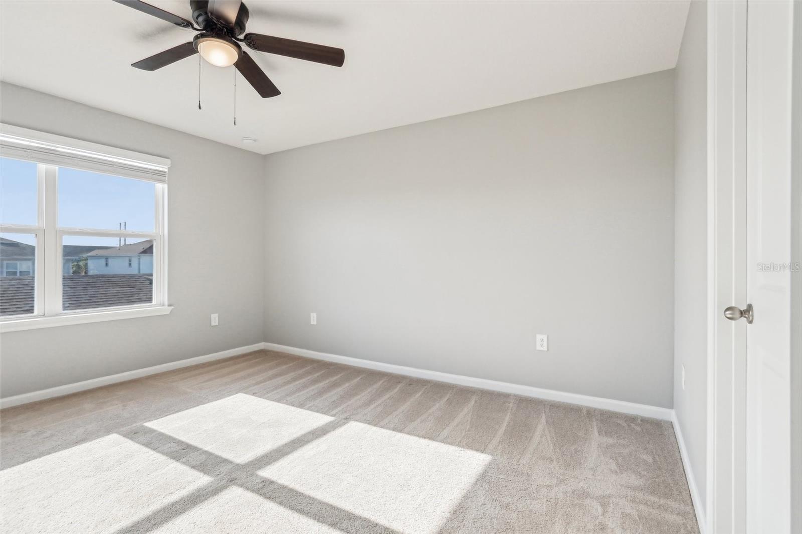 Image 19 of 26 For 6013 Blue Lily Way