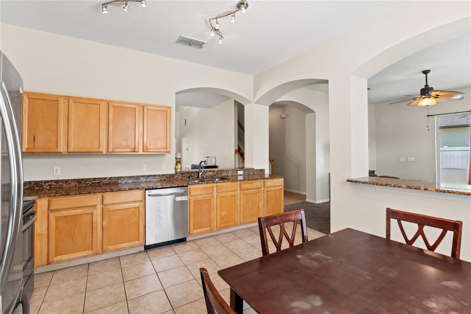 Image 13 of 41 For 802 Pickfair Terrace