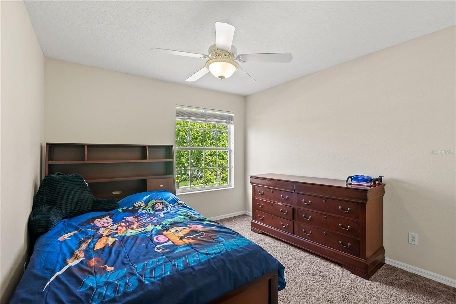 Image 30 of 41 For 802 Pickfair Terrace