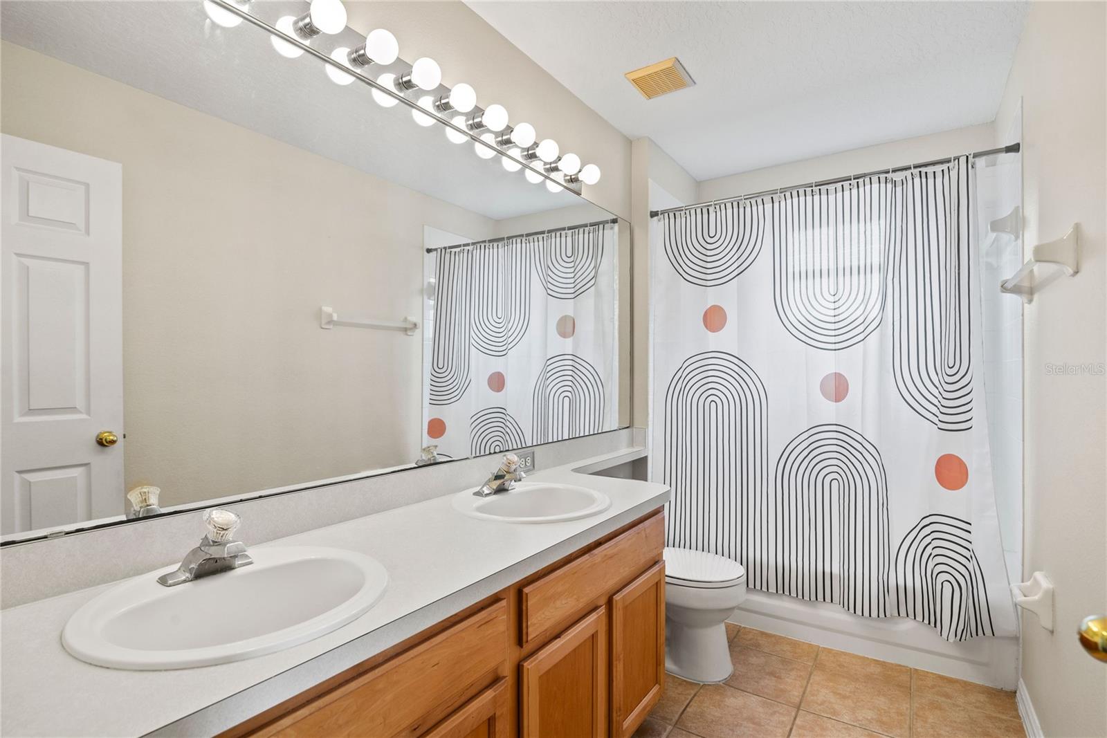 Image 33 of 41 For 802 Pickfair Terrace