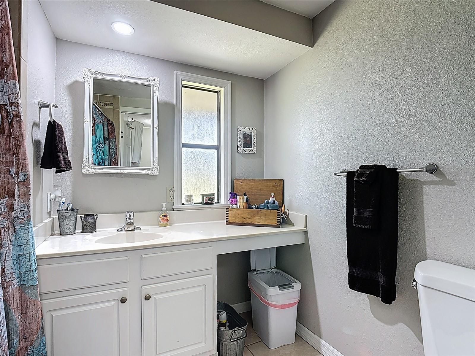 Image 39 of 71 For 900 Moonlight Court