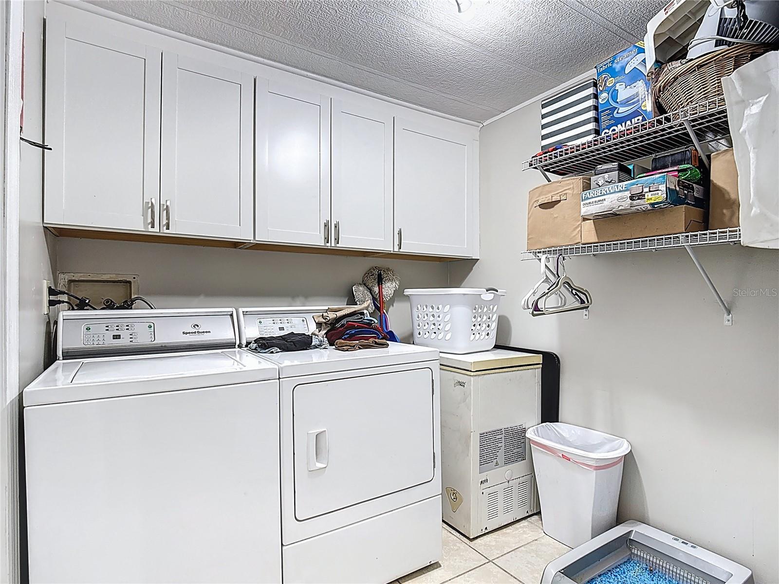 Image 45 of 71 For 900 Moonlight Court