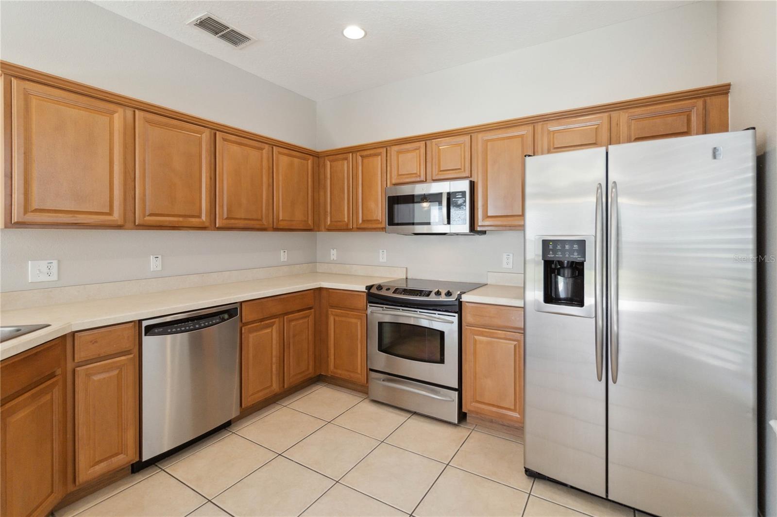 Image 10 of 31 For 6434 Goldenrod Road 17b