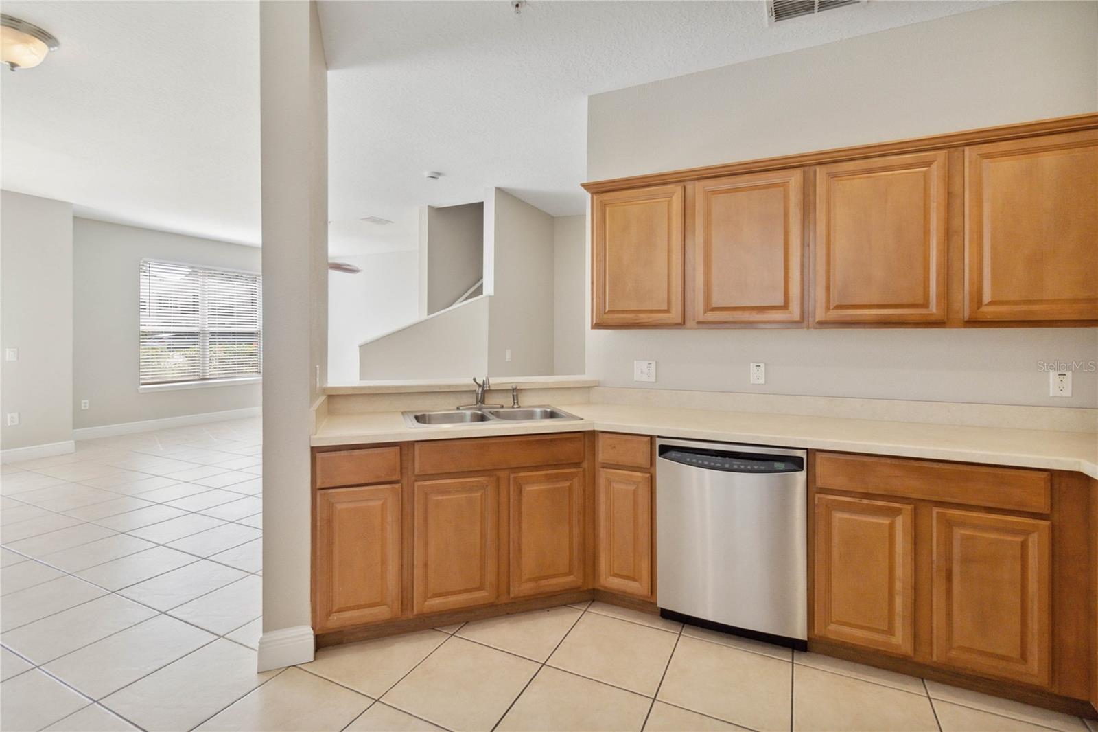 Image 11 of 31 For 6434 Goldenrod Road 17b