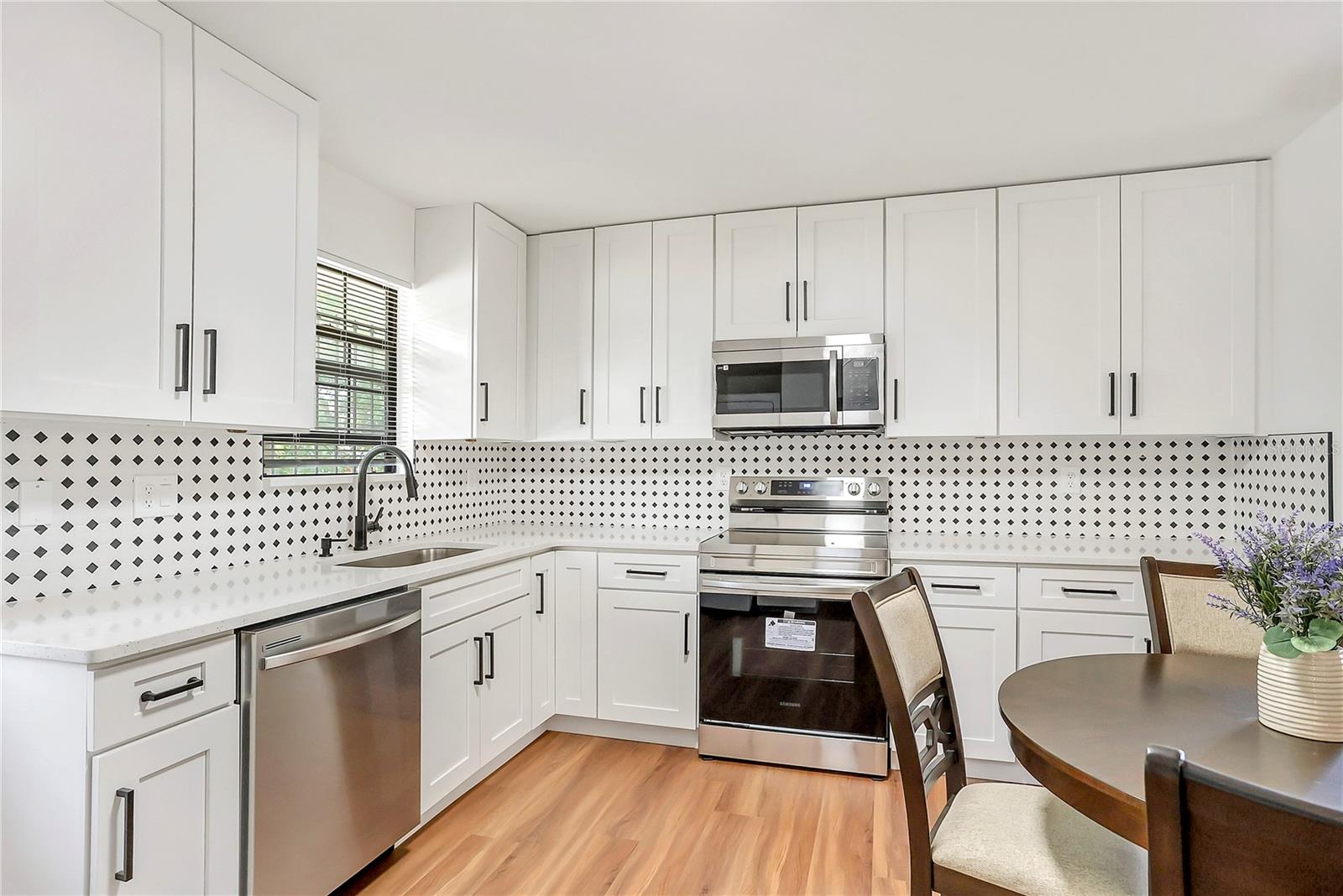 Image 5 of 23 For 4922 Huppel Avenue