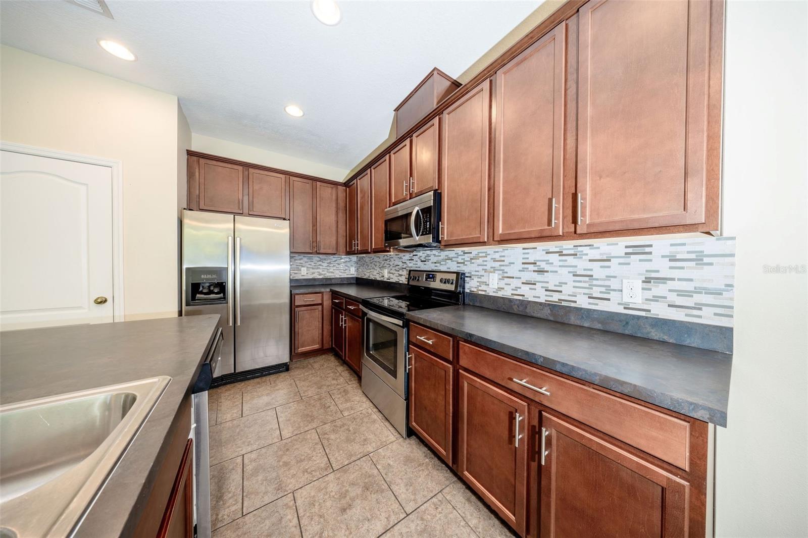 Image 8 of 36 For 2743 River Landing Drive
