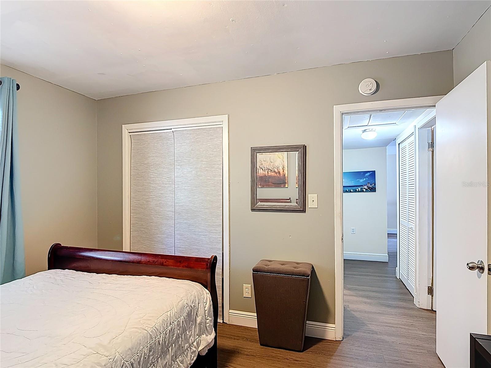 Image 13 of 49 For 1901 Rose Boulevard