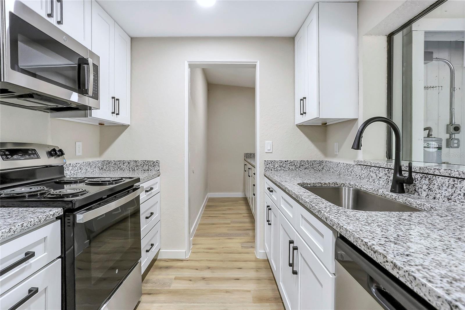 Image 11 of 36 For 451 5th Street