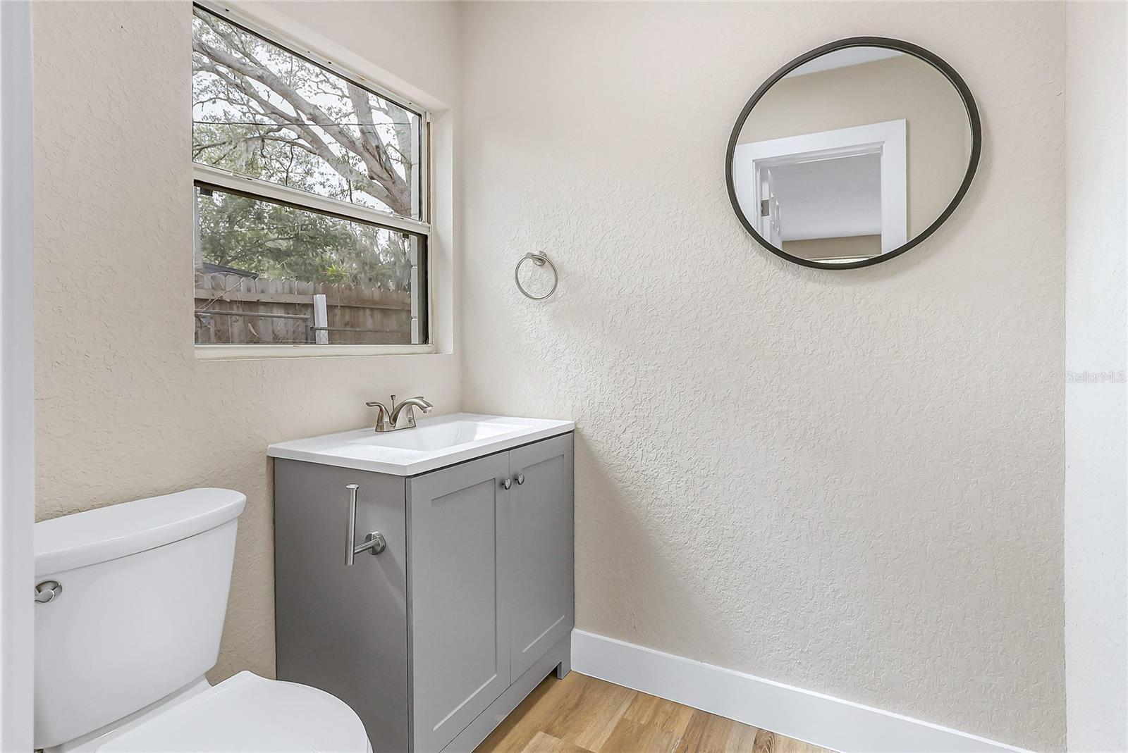 Image 6 of 36 For 451 5th Street