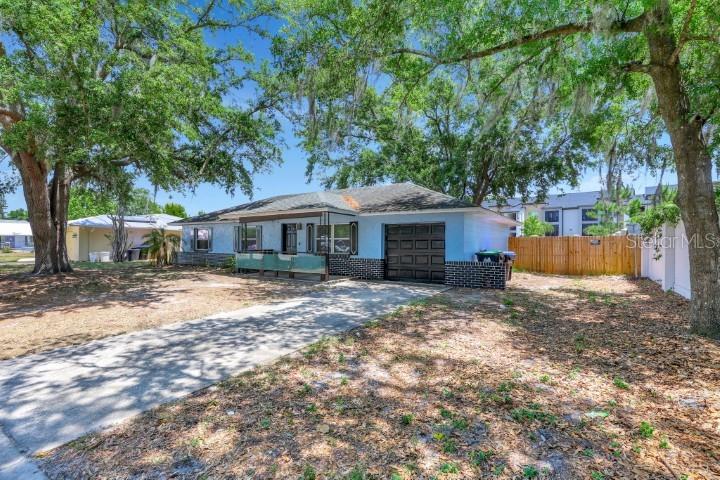 Image 32 of 38 For 7507 Duo Lakes Drive
