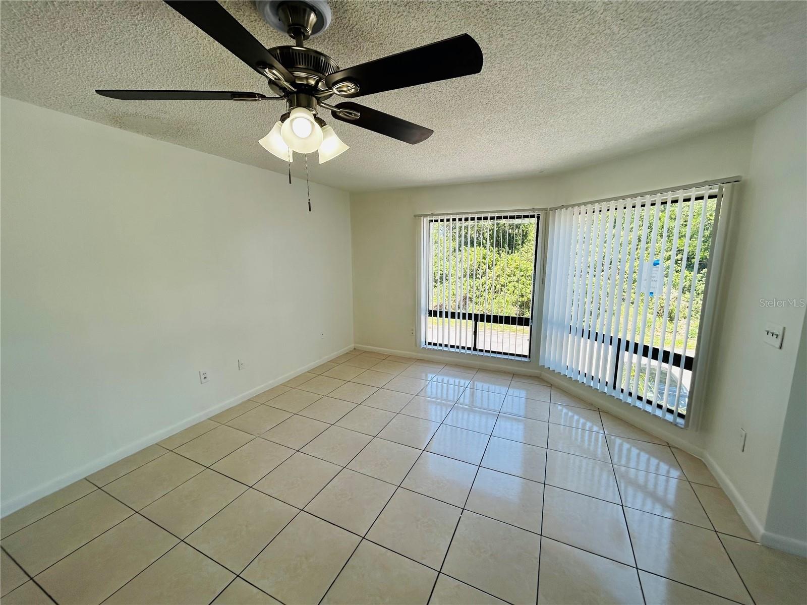 Image 3 of 10 For 4316 Lakeway Drive 12g