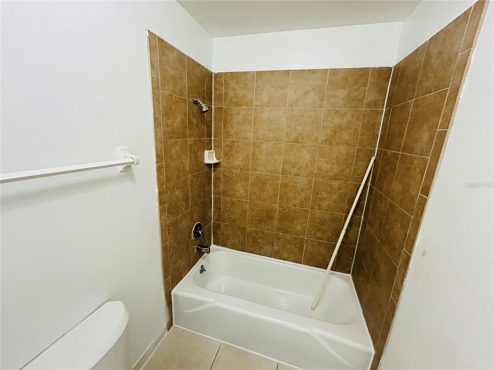 Image 7 of 10 For 4316 Lakeway Drive 12g
