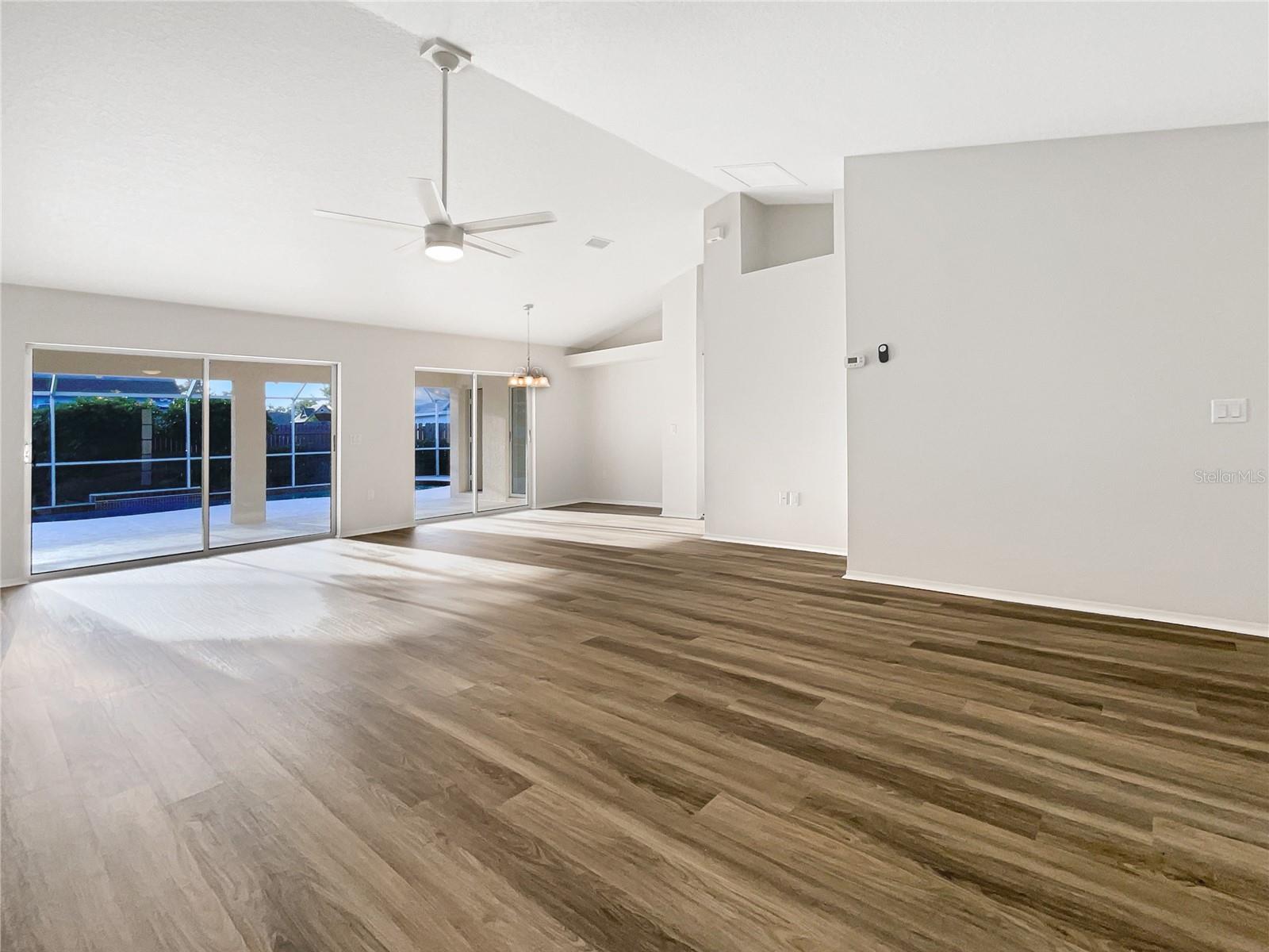 Image 11 of 28 For 3403 30th Lane E