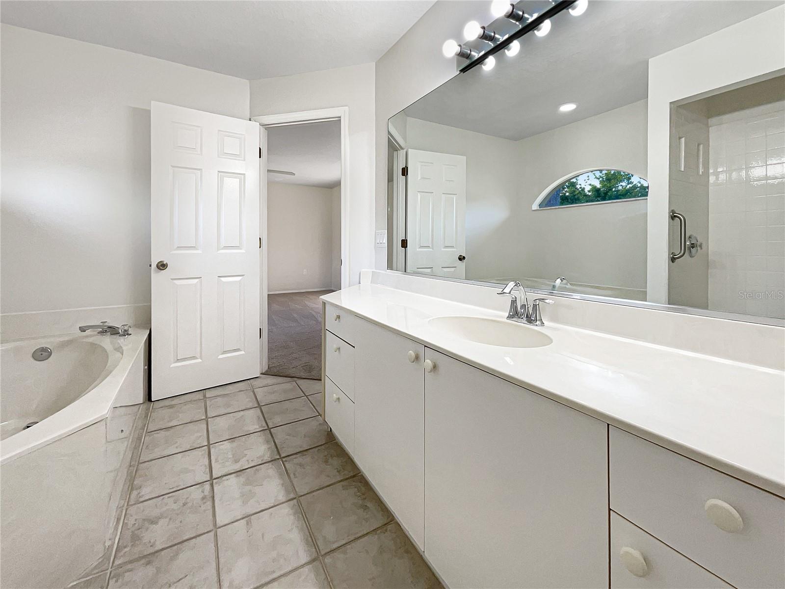 Image 7 of 28 For 3403 30th Lane E