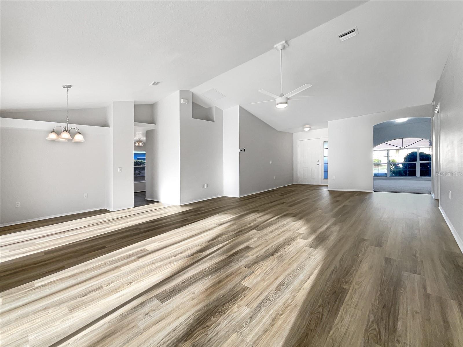 Image 9 of 28 For 3403 30th Lane E