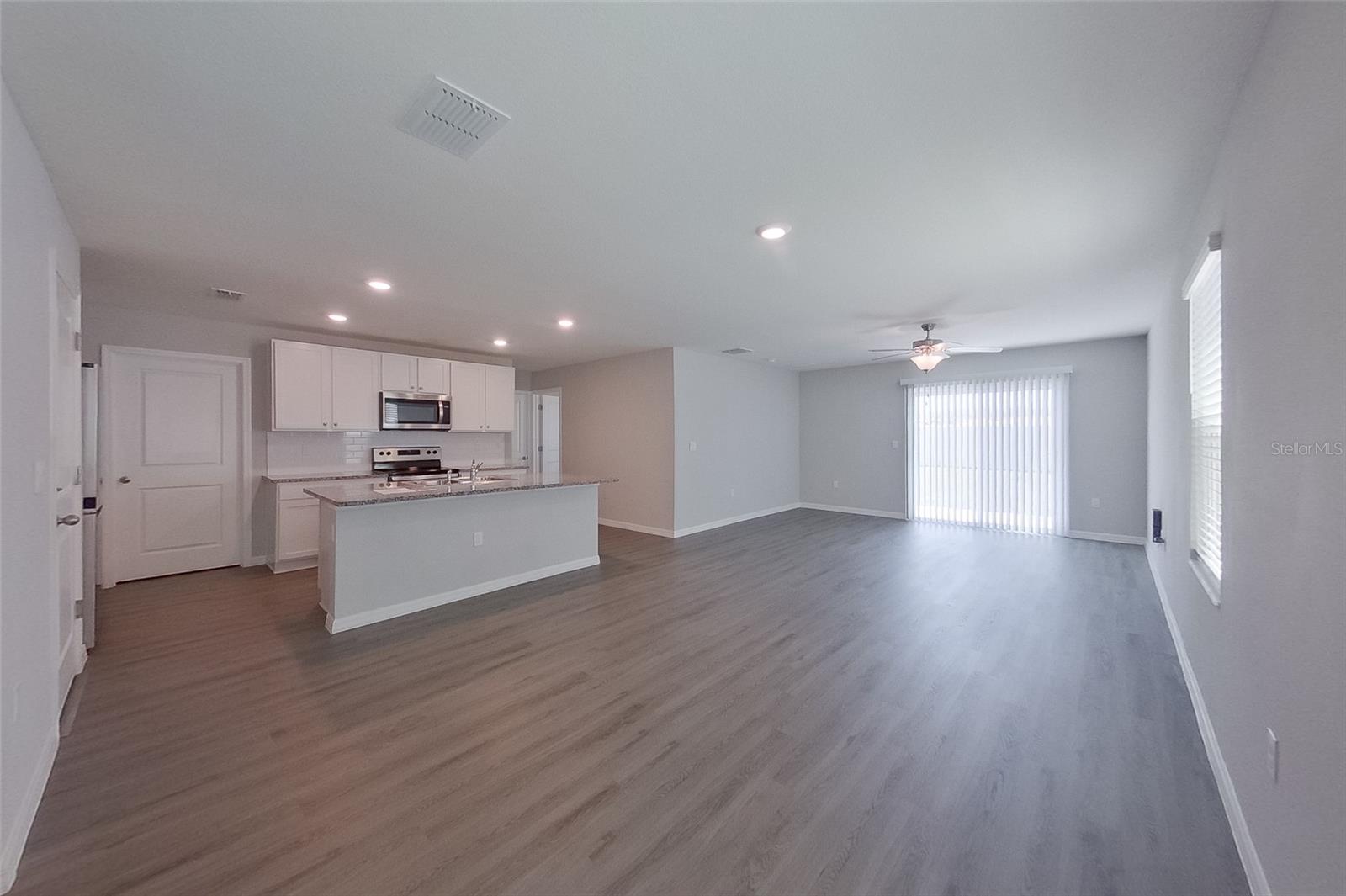 Image 11 of 31 For 8613 43rd Terrace