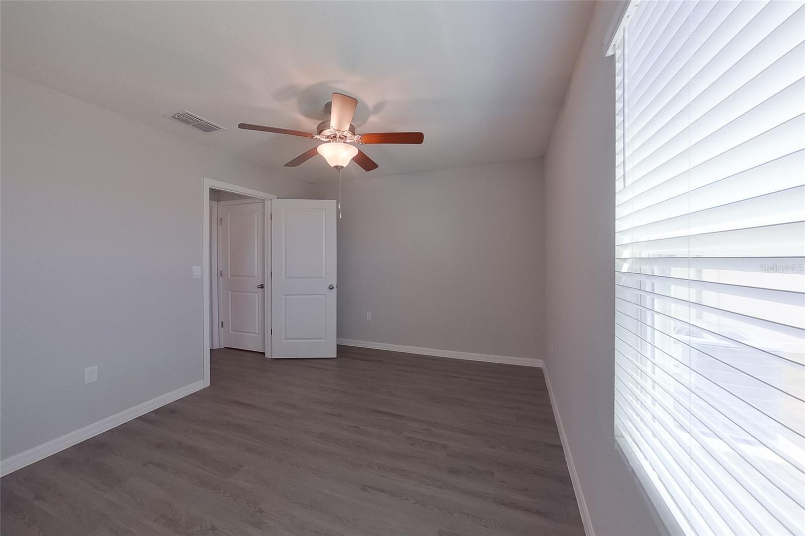Image 13 of 31 For 8613 43rd Terrace