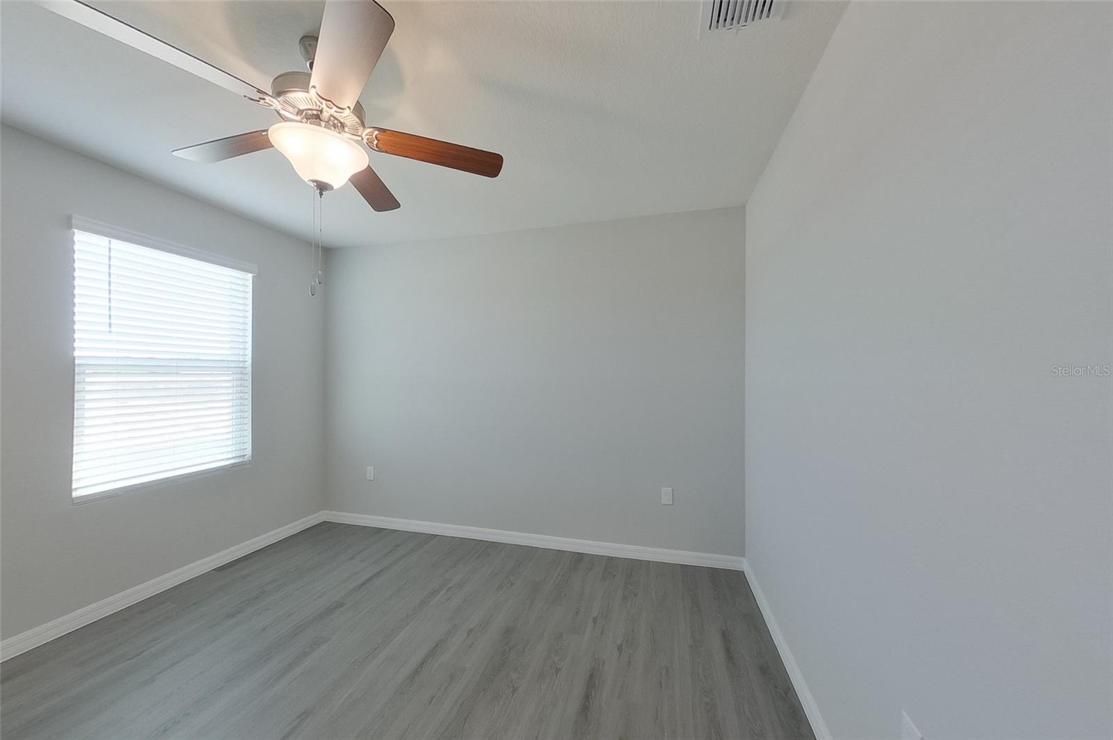 Image 24 of 31 For 8613 43rd Terrace
