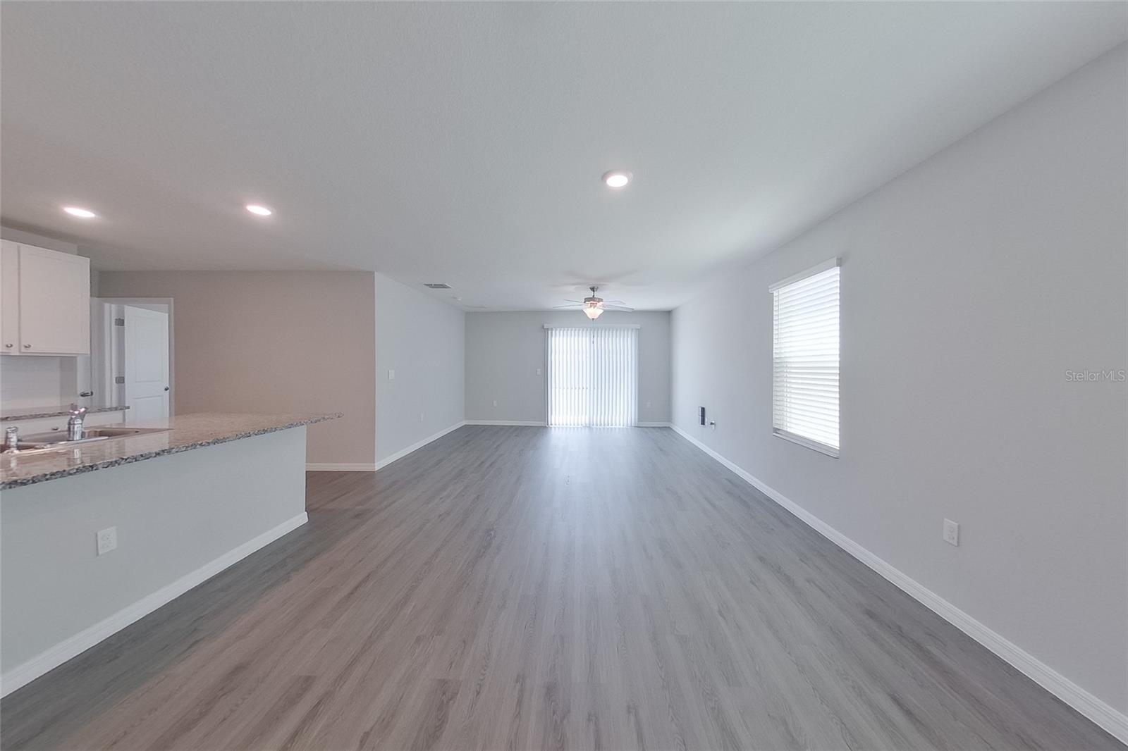 Image 4 of 31 For 8613 43rd Terrace