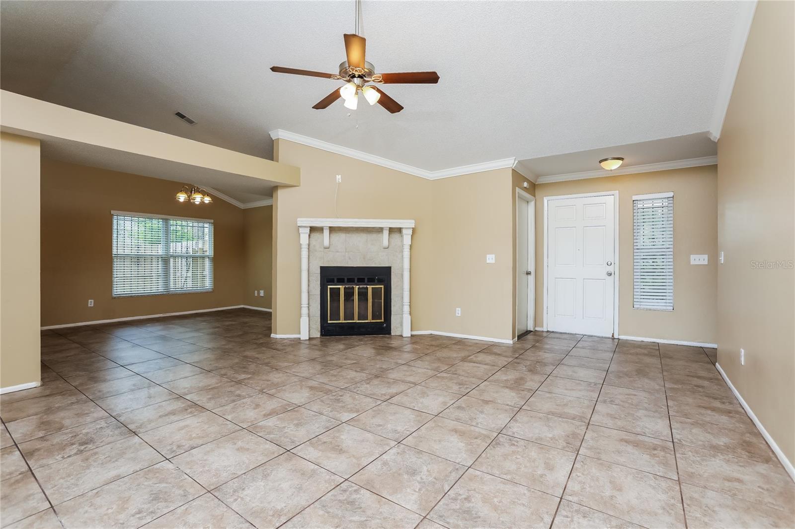 Image 4 of 16 For 2767 Silver Ridge Drive
