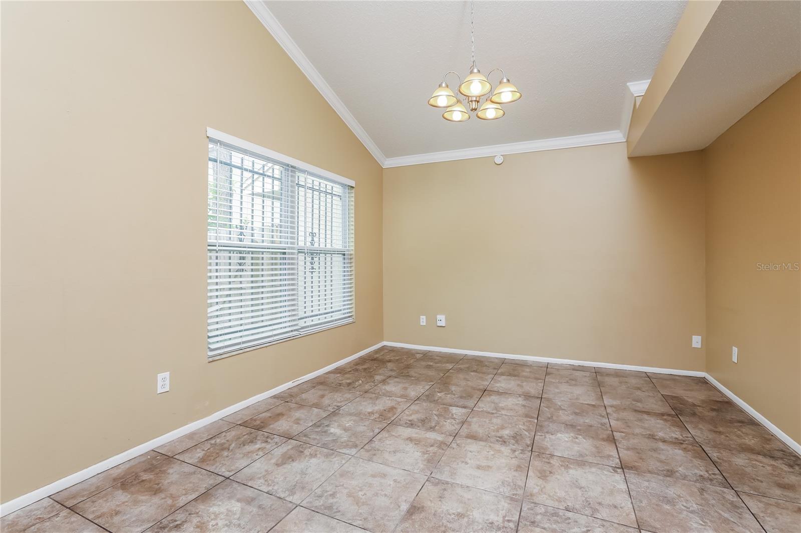 Image 5 of 16 For 2767 Silver Ridge Drive