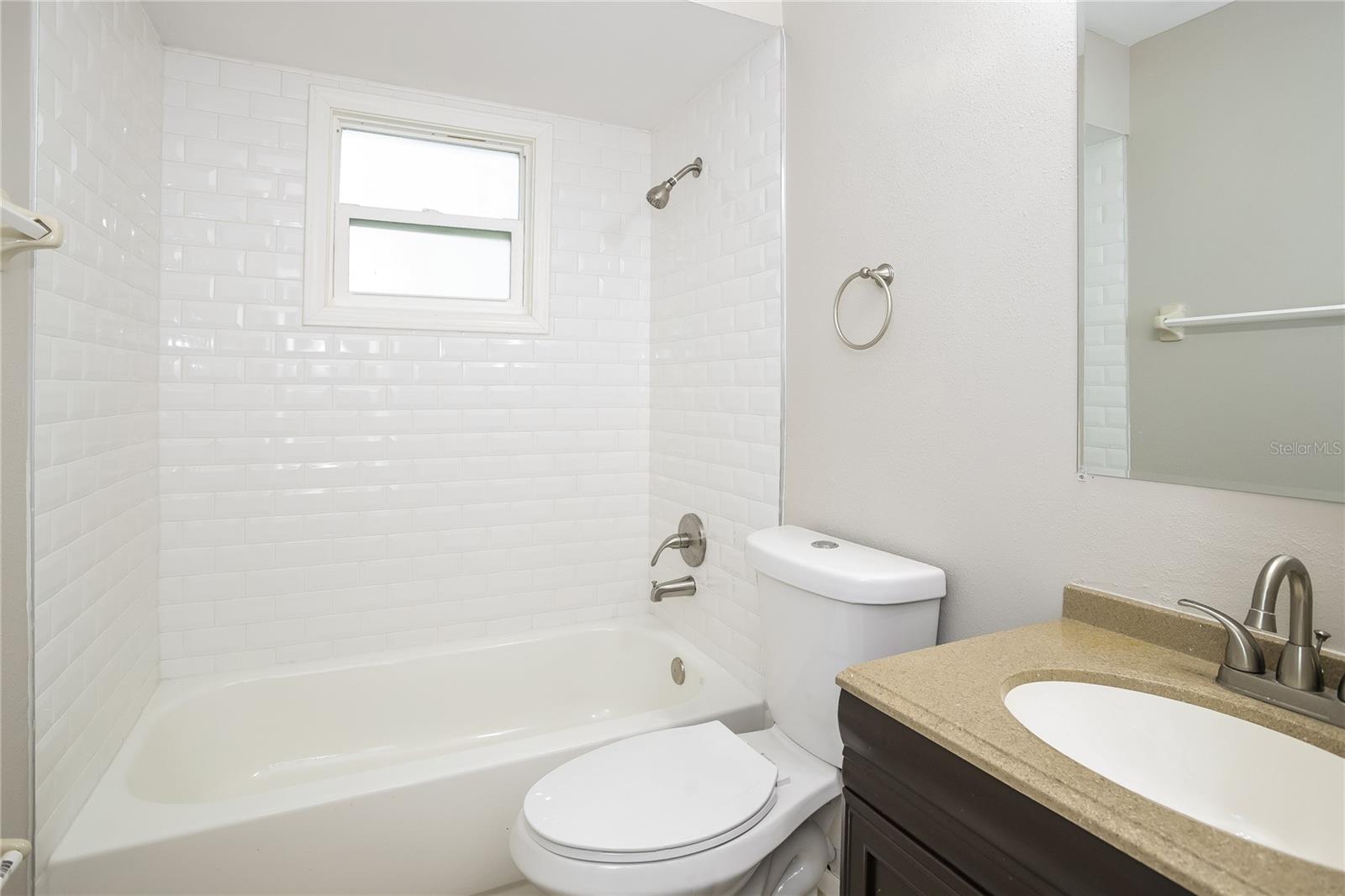 Image 14 of 16 For 1547 Elmwood Avenue